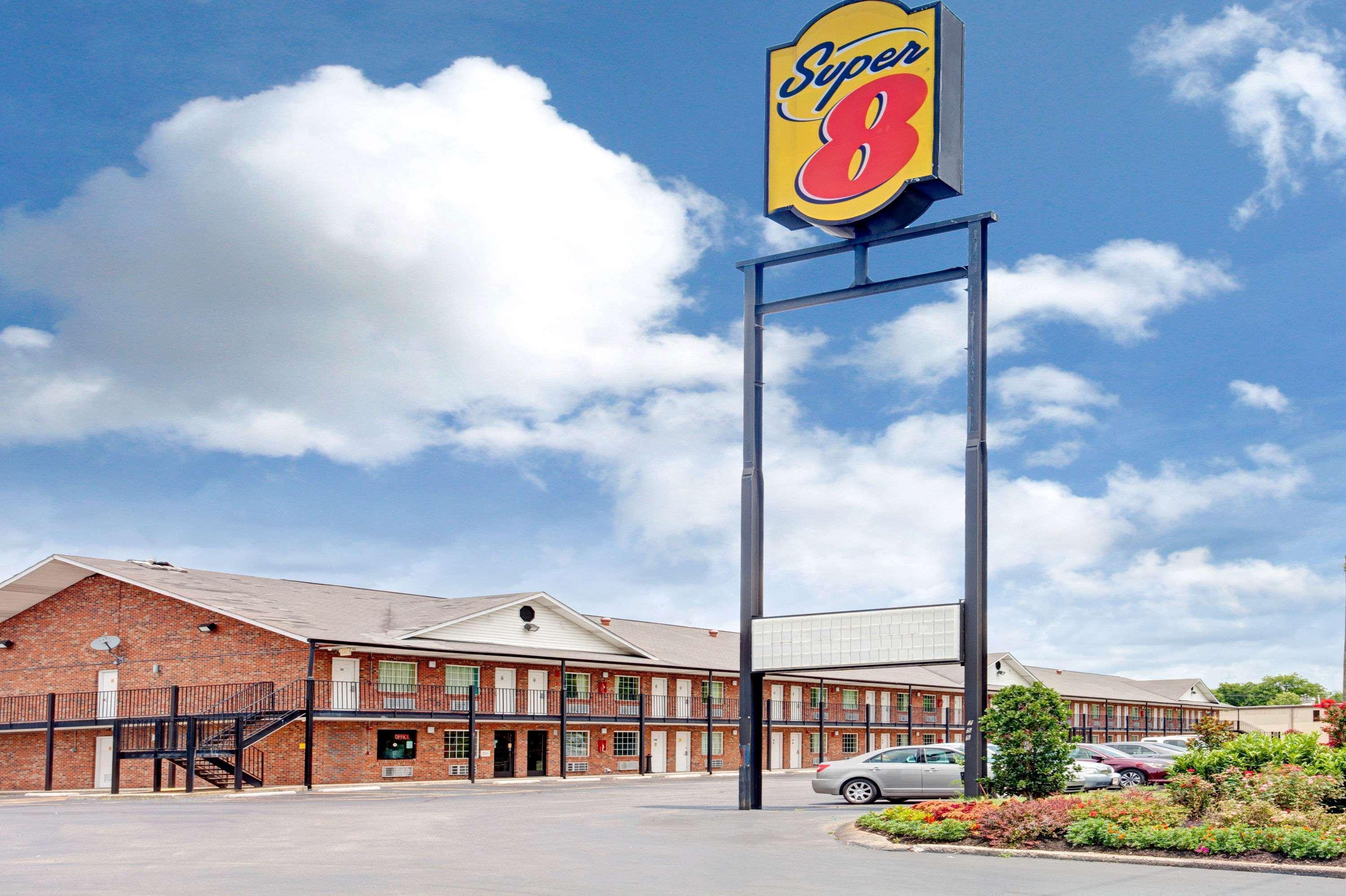 Super 8 By Wyndham Whites Creek/ Nashville Nw Area Exteriör bild
